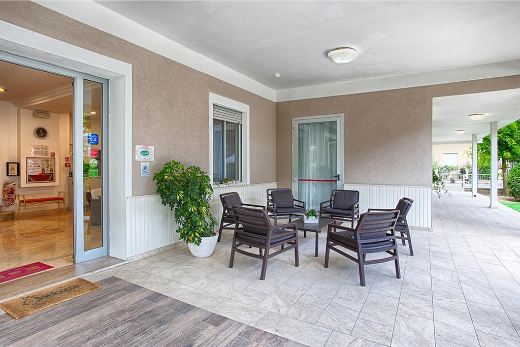 B&B Hotel Serenita Bellaria-Igea Marina Eksteriør billede